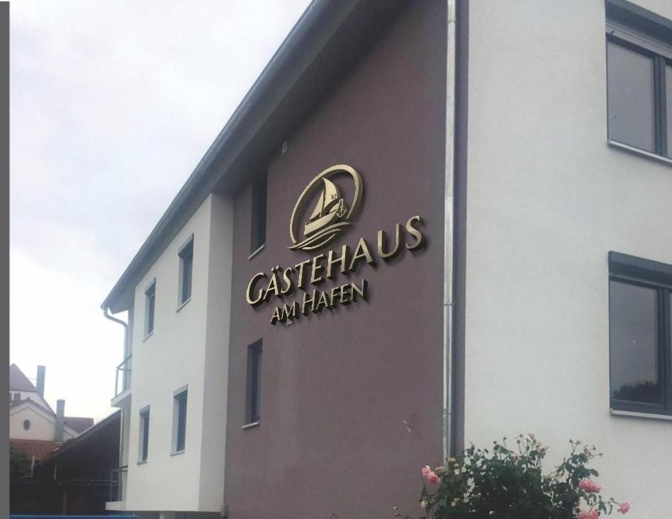 1a Gaestehaus Am Hafen Bed & Breakfast *